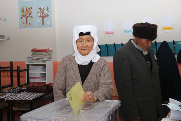 a Kırgızlar oyunu kullandı