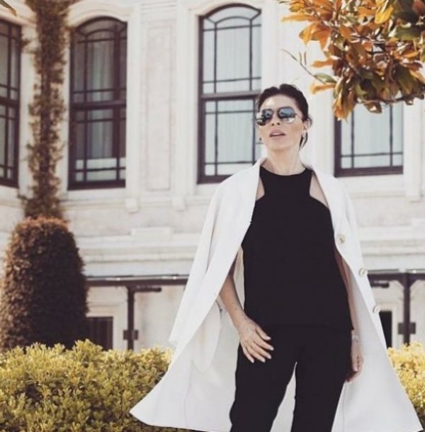 Nebahat Çehre'nin AVM tarzı