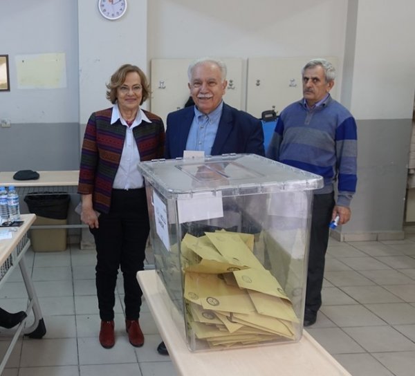 Doğu Perinçek oyunu kullandı