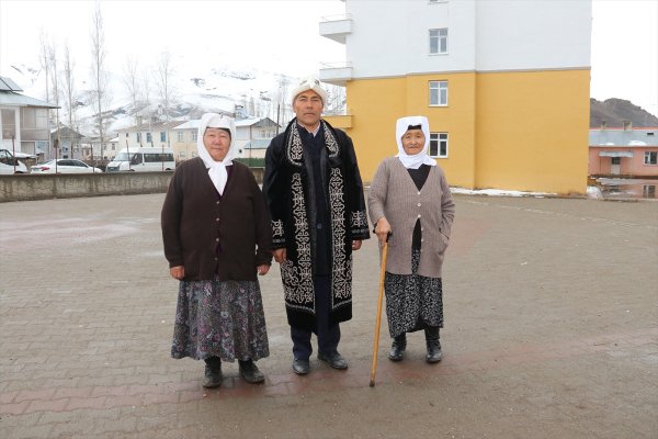 a Kırgızlar oyunu kullandı