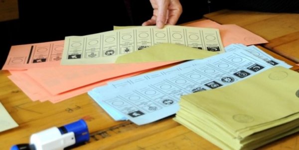 AK Parti İstanbul'un tüm ilçelerinde itiraz edecek