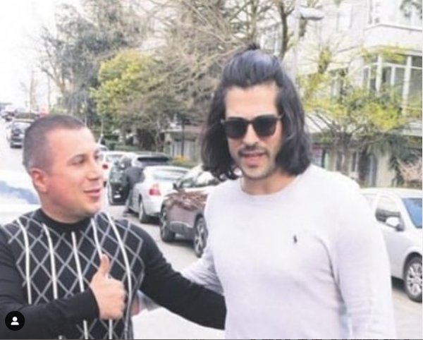 Burak Özçivit'in yeni tarzı