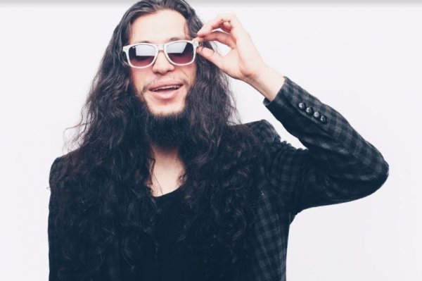 Kaan Burak Şen ile yeni kitabı Hayatındaki Tüm Kışları Unutan Adam’ı konuştuk Kaan Burak Şen ile yeni kitabı Hayatındaki Tüm Kışları Unutan Adam’ı konuştuk