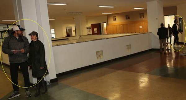 Burak Özçivit ile Engin Altan Düzyatan selamlaşmadı