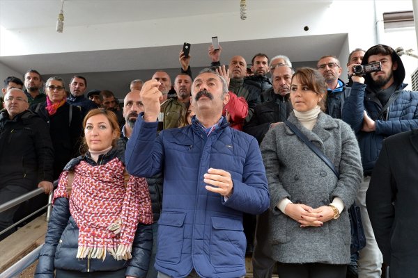 Komünist Maçoğlu mazbatasını yarın alacak