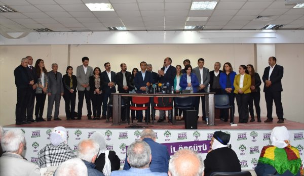 HDP'nin kutlama programında terör propagandası