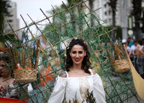 a Adana'daki festivalde davulcu rahatsızlığı