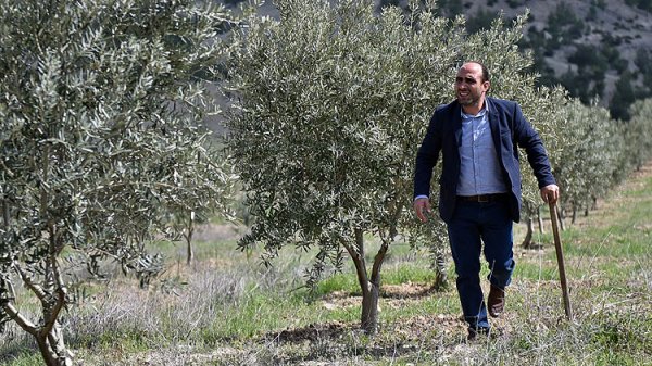 a Metropol yaşamını bırakıp köyüne muhtar oldu