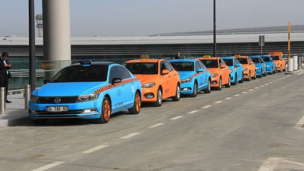 İstanbul Havalimanı'ndaki taksicilere İngilizce şartı