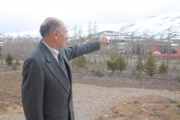 Bayburt'ta köyün ‘doktor’ muhtarı