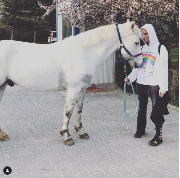 Burcu Çetinkaya açıldı