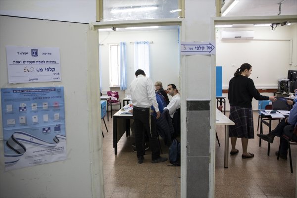 a İsrail'deki seçimlerde başa baş sonuçlar