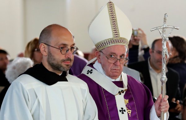 r Vatikan cinsel taciz için yasa çıkardı