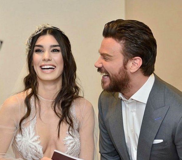 Burcu Kıratlı boşanma iddiasına cevap verdi