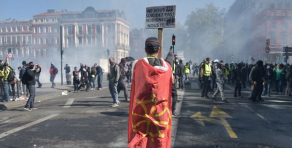 Sarı Yelekliler 22. kez eylemde