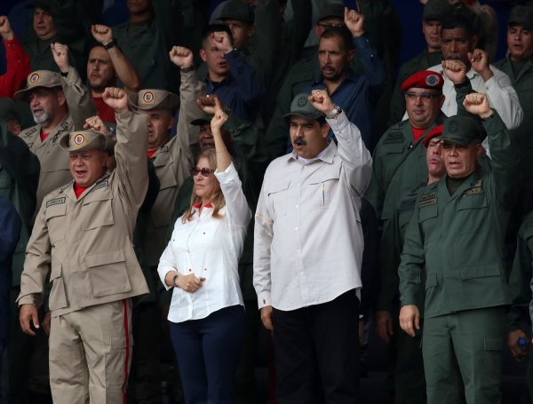 a Venezuela'da Maduro'nun gövde gösterisi