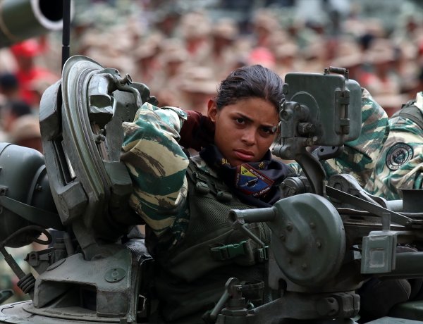 a Venezuela'da Maduro'nun gövde gösterisi