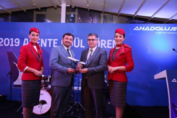 AnadoluJet, acenteleri ödüllendirdi