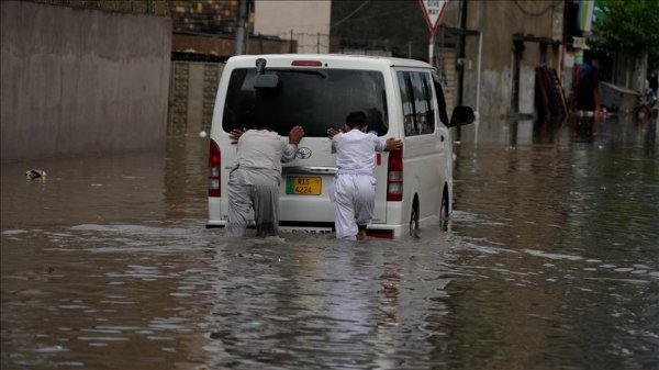 a Pakistan'da sel felaketi: 39 ölü
