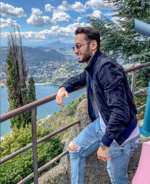 Çalhanoğlu çifti ikinci baharını yaşıyor