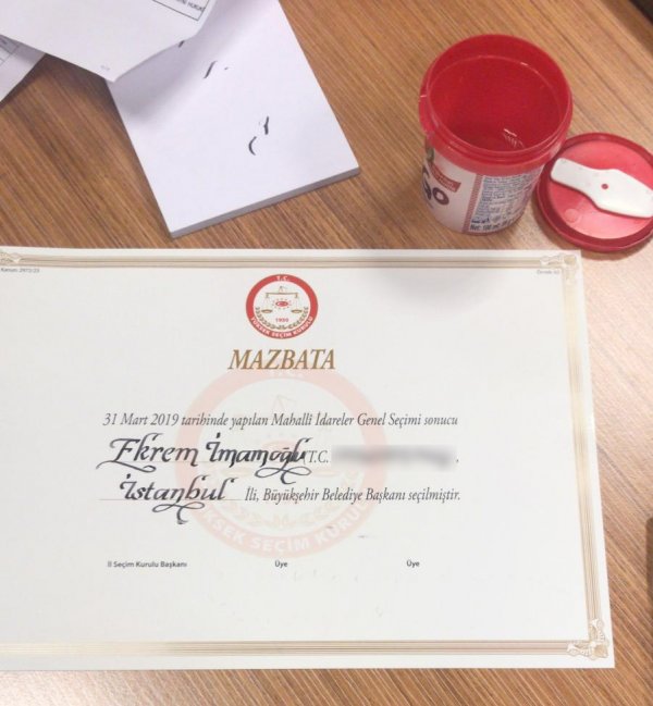 Dolar mazbata öncesi düştü