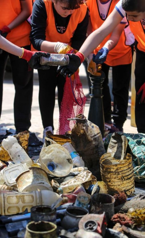 Antalya'da denizin dibi temizlendi