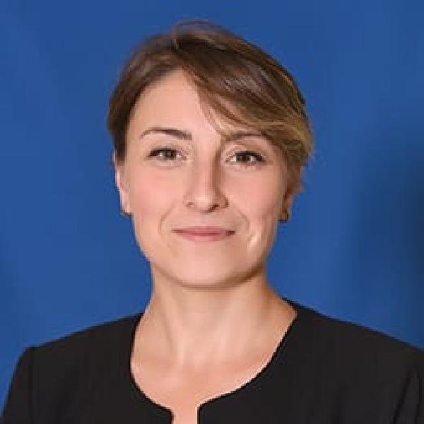 Tuna öğretmeni annesi yatağında ölü buldu