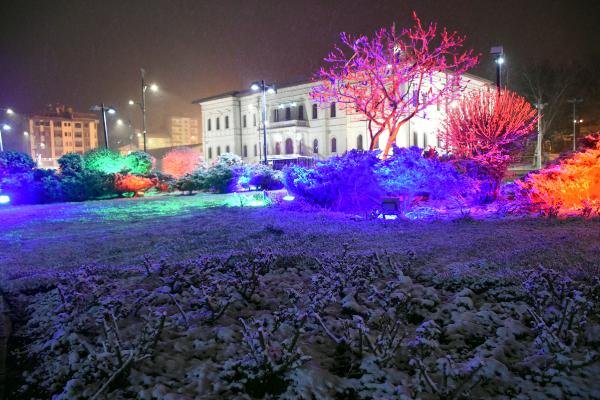 d Sivas'ta kar yağışı etkili oldu