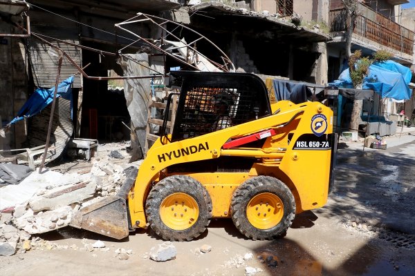 Esad güçleri pazar yerini bombaladı