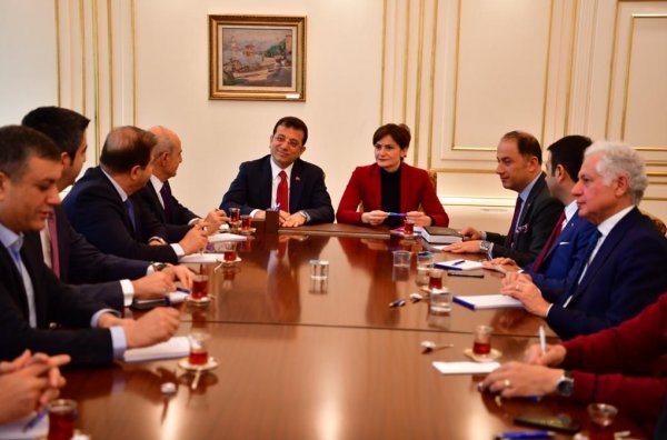 Canan Kaftancıoğlu Eş Başkan havasında