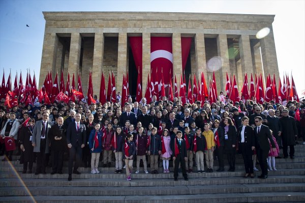 a 23 Nisan törenleri Anıtkabir'de