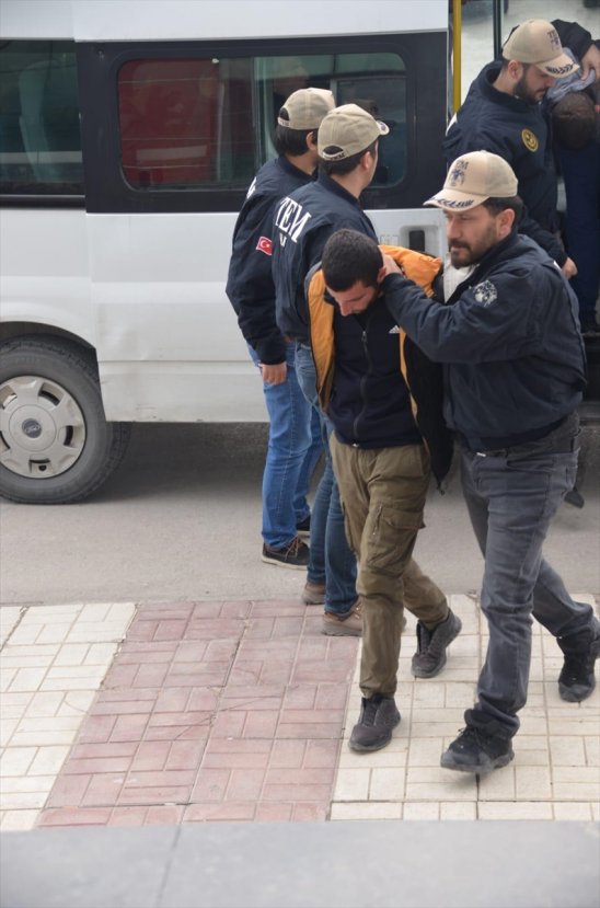 a Van'da terör operasyonu: 14 gözaltı