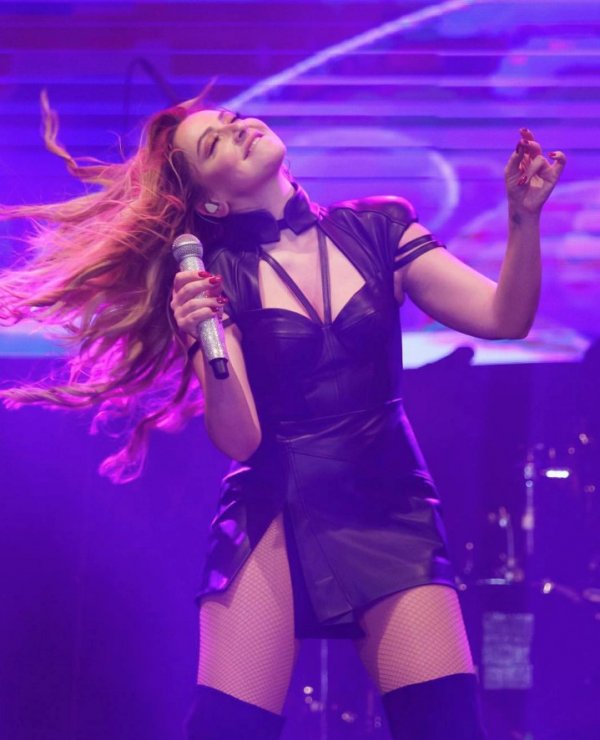 Hadise kendisini korkutan hayranı için savcılığa koştu