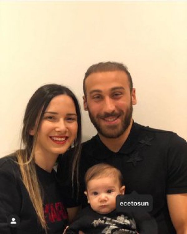 Cenk Tosun'dan aşk dolu paylaşımlar