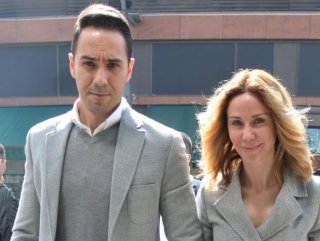 Demet Şener yoga okulu açıyor