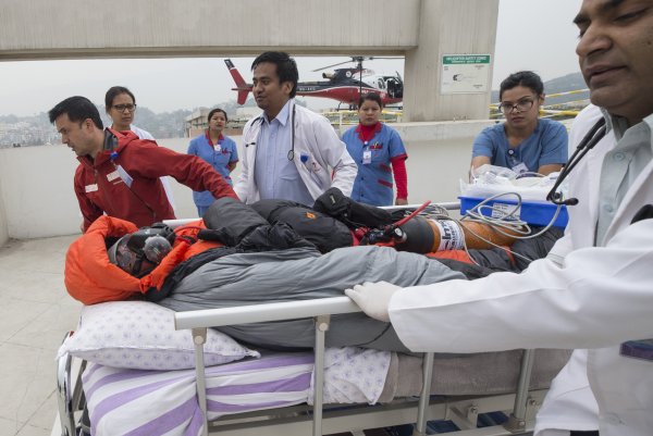 Malezyalı dağcı 4 gün sonra kurtarıldı