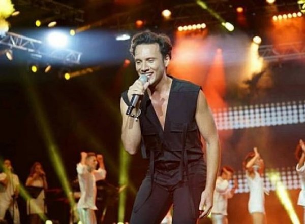 Şarkıcı Edis’ten sahte hesap itirafı