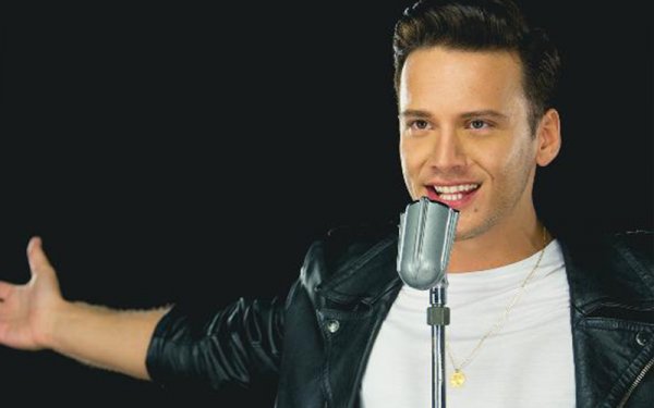 Şarkıcı Edis’ten sahte hesap itirafı