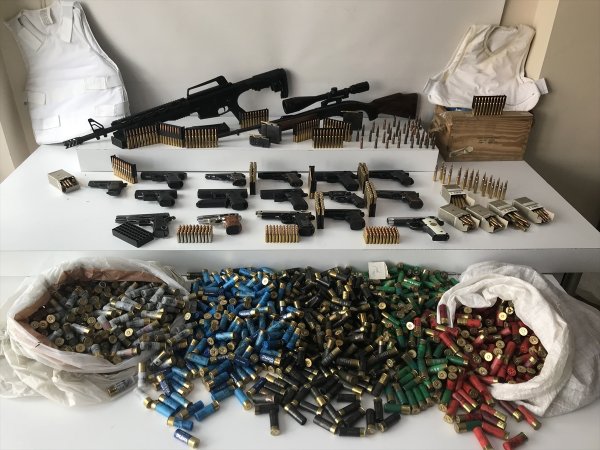 a İstanbul merkezli operasyonda suç çetesi çökertildi