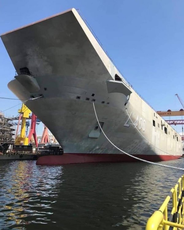 TCG Anadolu su ile buluştu