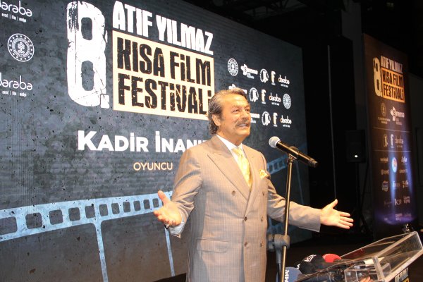 i Kadir İnanır: Uygulamalı sinema eğitimi verilmeli