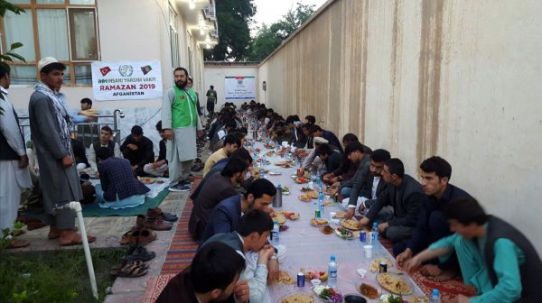 İHH’nın Ramazan ekipleri mesaiye başladı