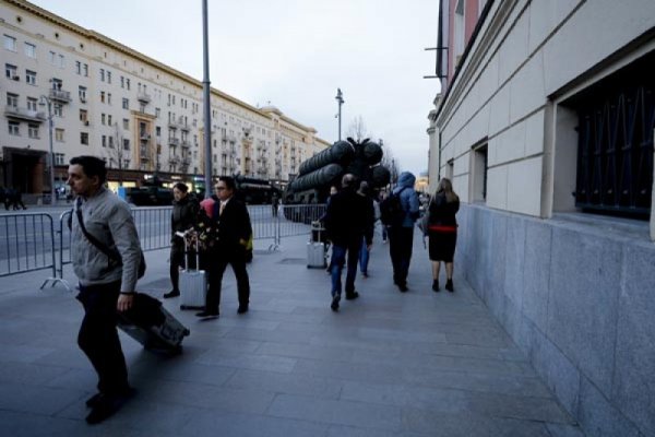 r Rusya'da Zafer Bayramı gösterisi