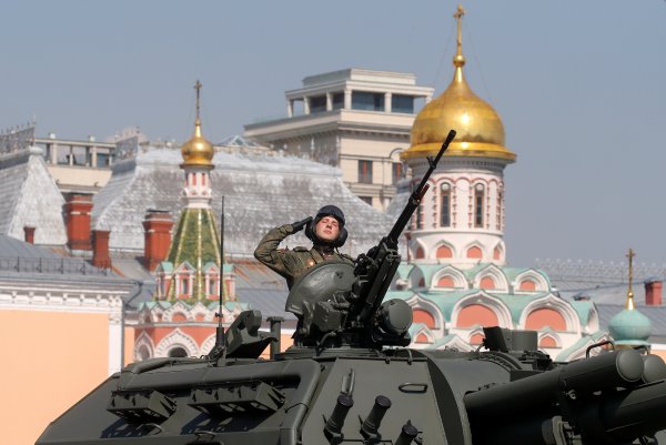 r Rusya'da Zafer Bayramı gösterisi