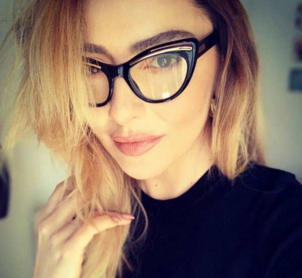 Hadise dondurma şirketinden 2 milyon istedi