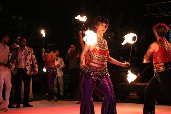 Antalya'da masalsı Hint düğünü