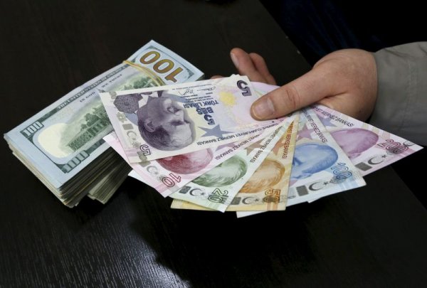 Dolar 6 TL'nin altına indi