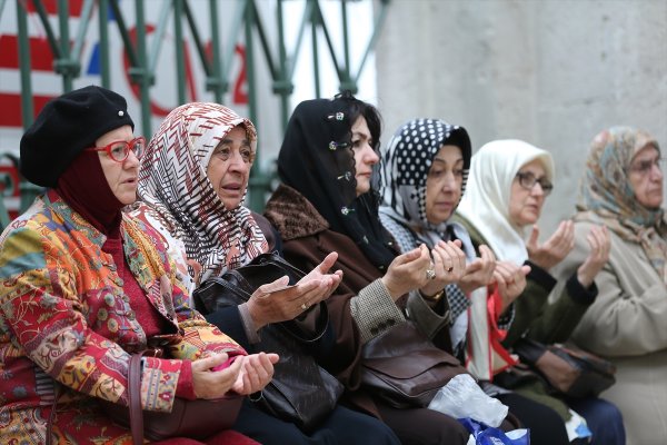 Hırka-i Şerif ziyarete açıldı