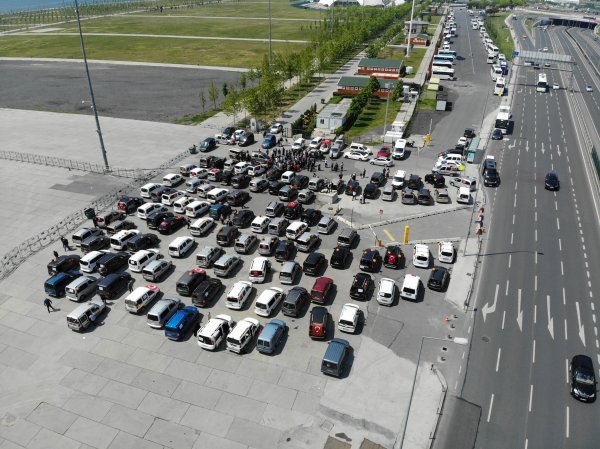 15 Temmuz Köprüsü panelvan ceza mağdurlarından kutlama