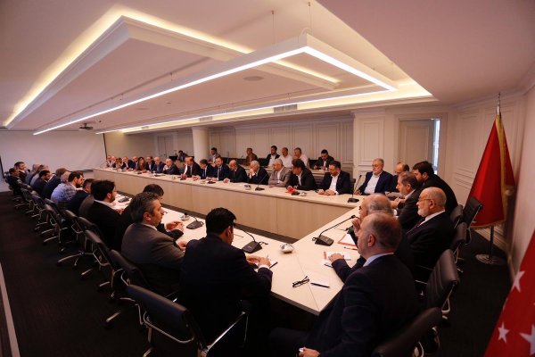 İmamoğlu lehine 4 aday çekildi